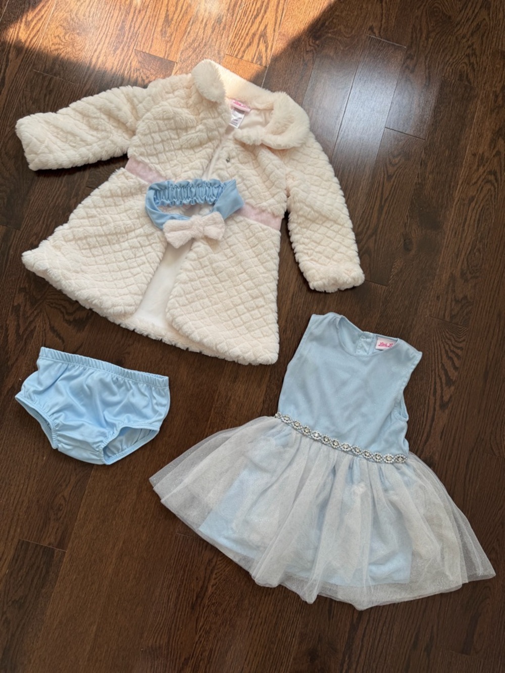 4 pieces dress set!! NEW